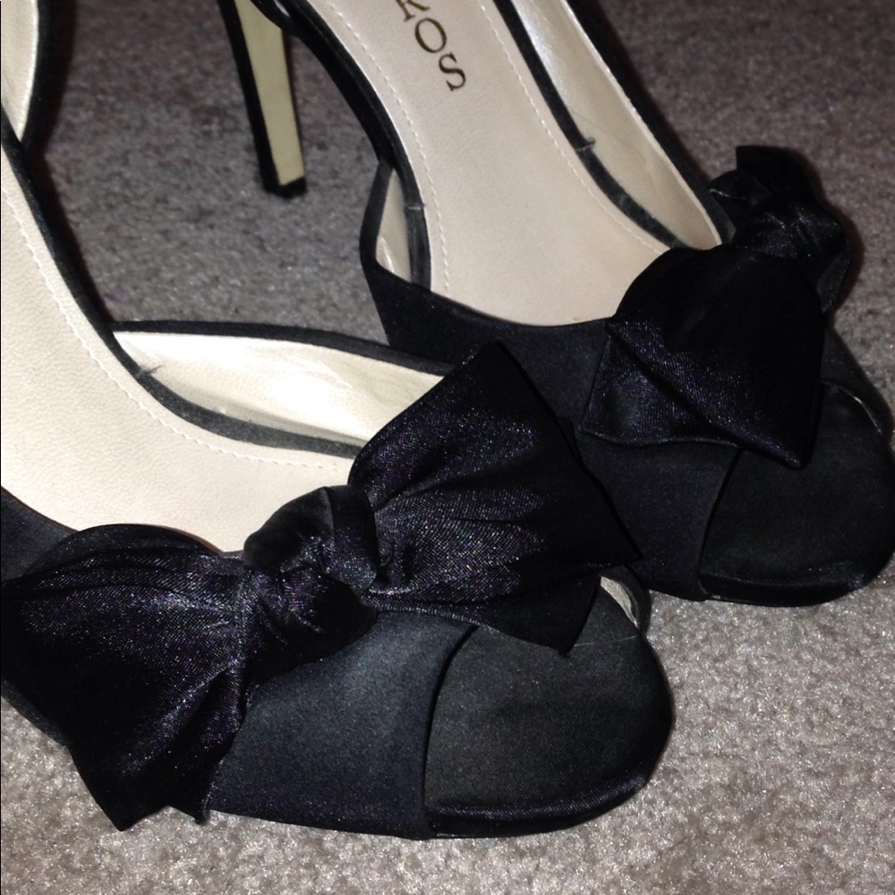 Black bow heels - Picture 4 of 7